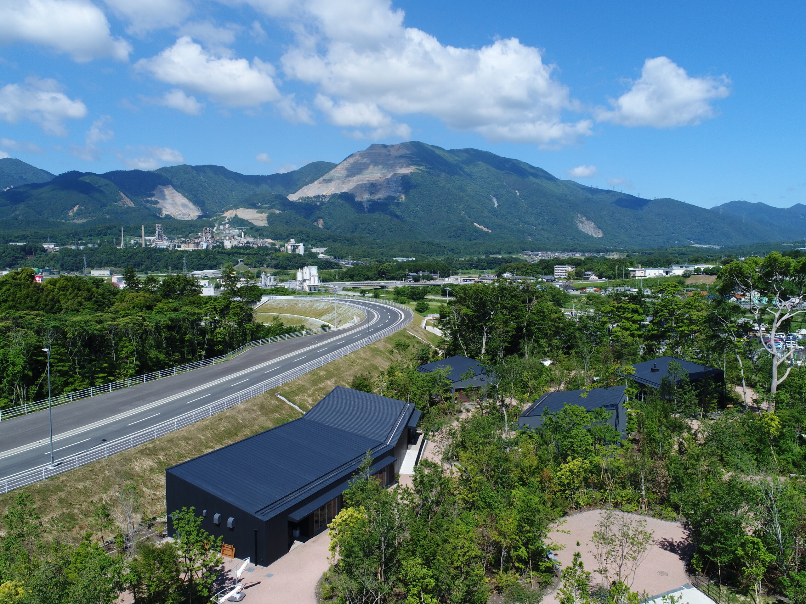 藤原岳とにぎわいの森（Photo by いなべ市 is licensed by CC BY 4.0 DEED）